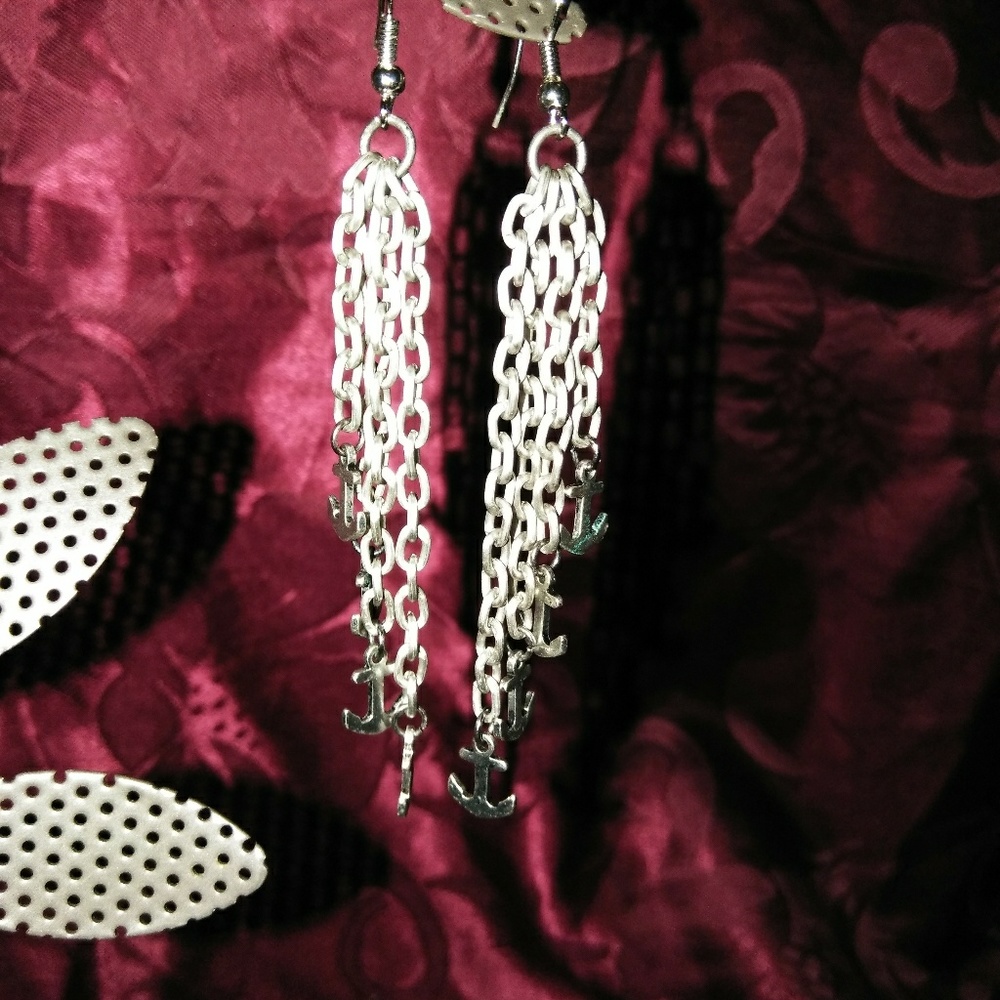 Anchor earrings